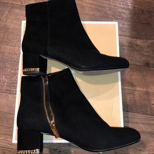 Michael Kors size 8 Sabrina black suede bootie